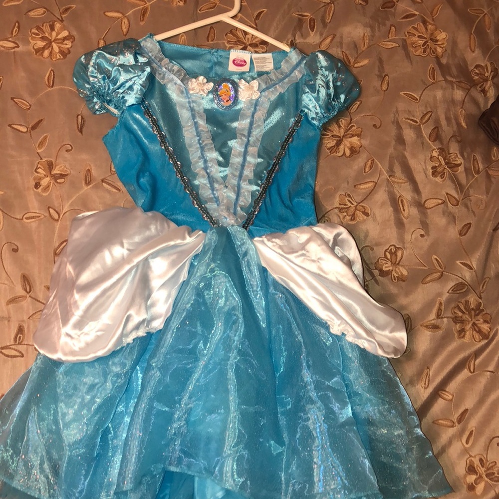 Little girls Disney Cinderella dress - Picture 7 of 8